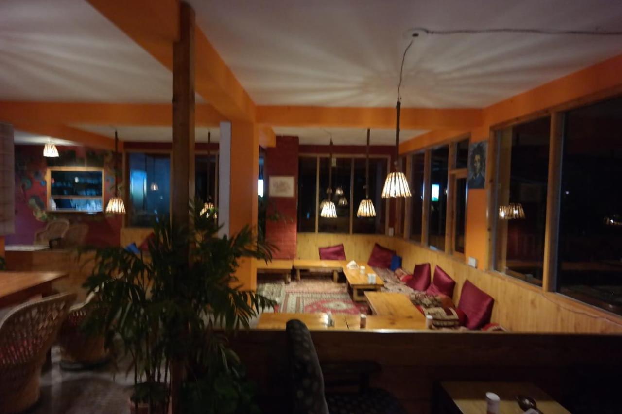Rasta Cafe And Lodge Manali  Luaran gambar